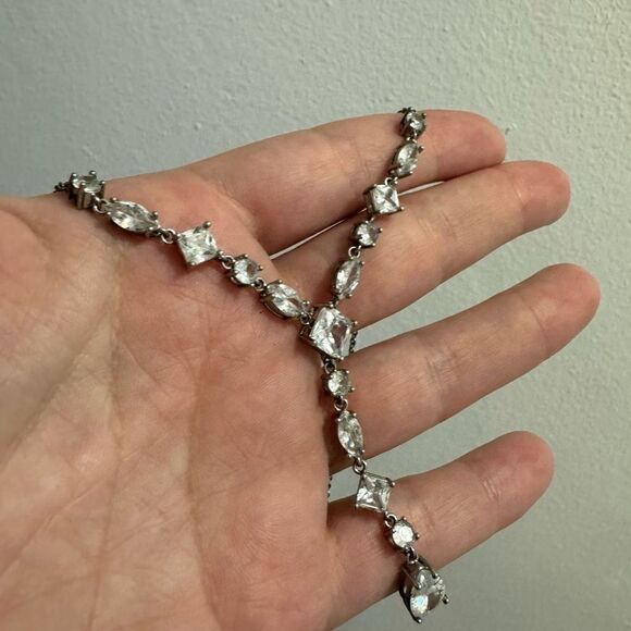 Beautiful V Shape CZ Cubic Zirconia Necklace Silver Bridal Wedding - Picture 2 of 4